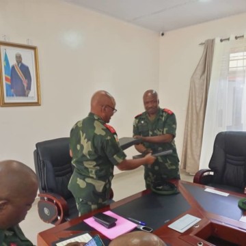 Nord-Kivu : passation de commandement des opérations militaires entre le gouverneur Kongba et le général Yav Philémon