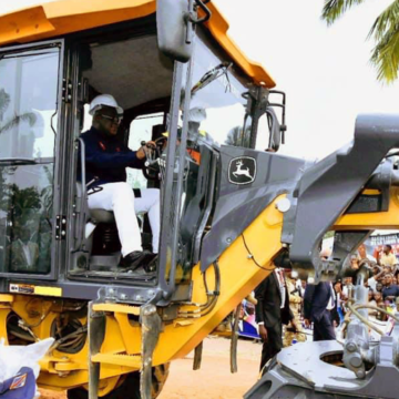 Kasaï-central : le président Tshisekedi a lancé les travaux de construction de la route Kananga – Kalamba Mbuji