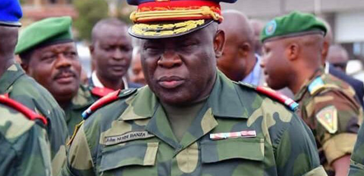Général d'armée John Numbi recherché par la justice militaire