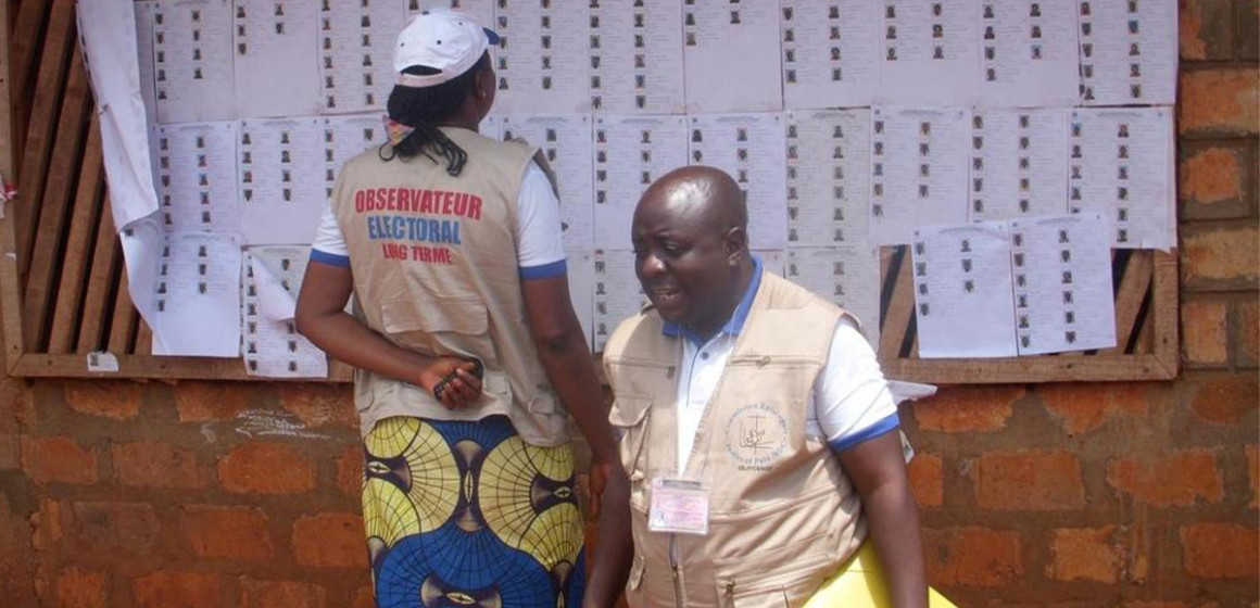 observateurs-electoraux Deux observateurs électoraux