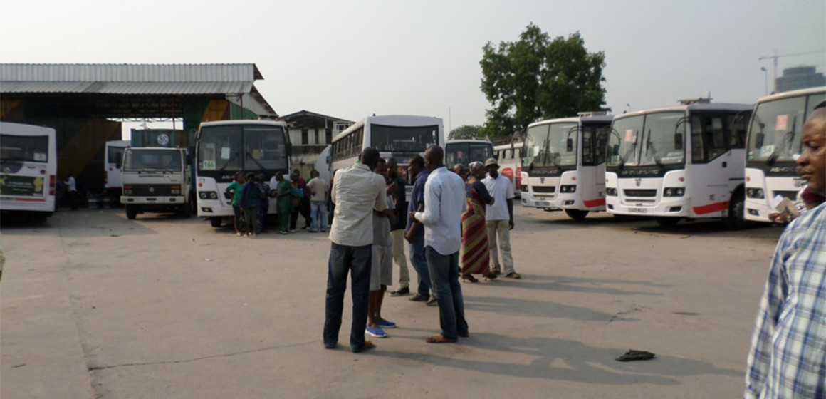 Terminal de bus de transport en commun