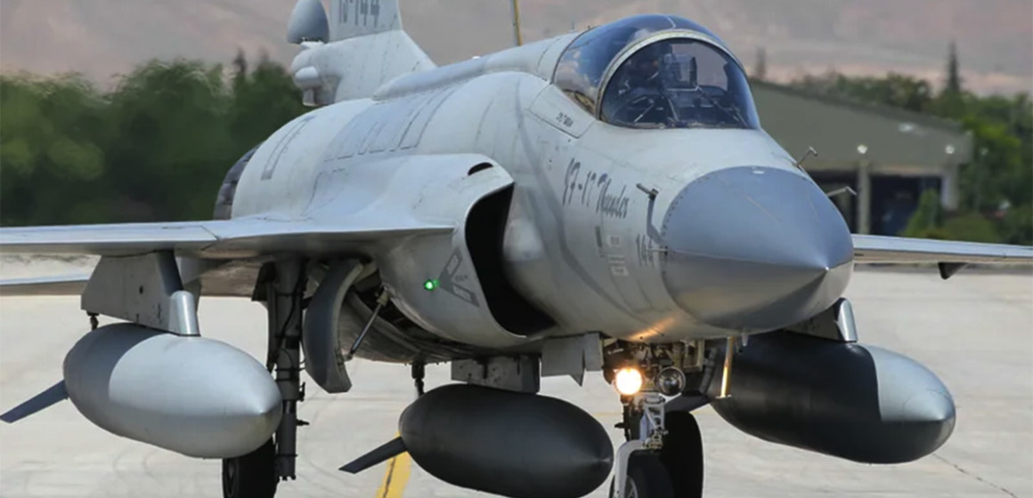 Avion de combat chinois Chengdu FC-1 Xialong