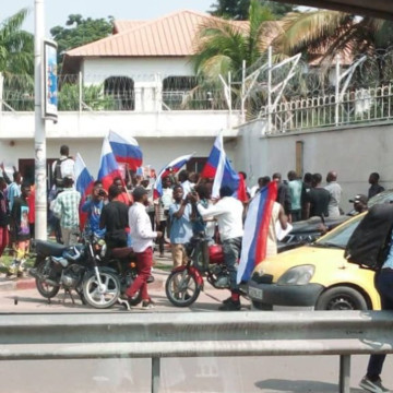 Manifestation contre la venue d'Emmanuel Macron devant l'Ambassade de France en RDC
