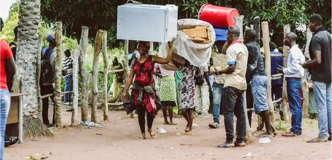 expulsés-d'angola.jfif Congolais expulsés d'Angola