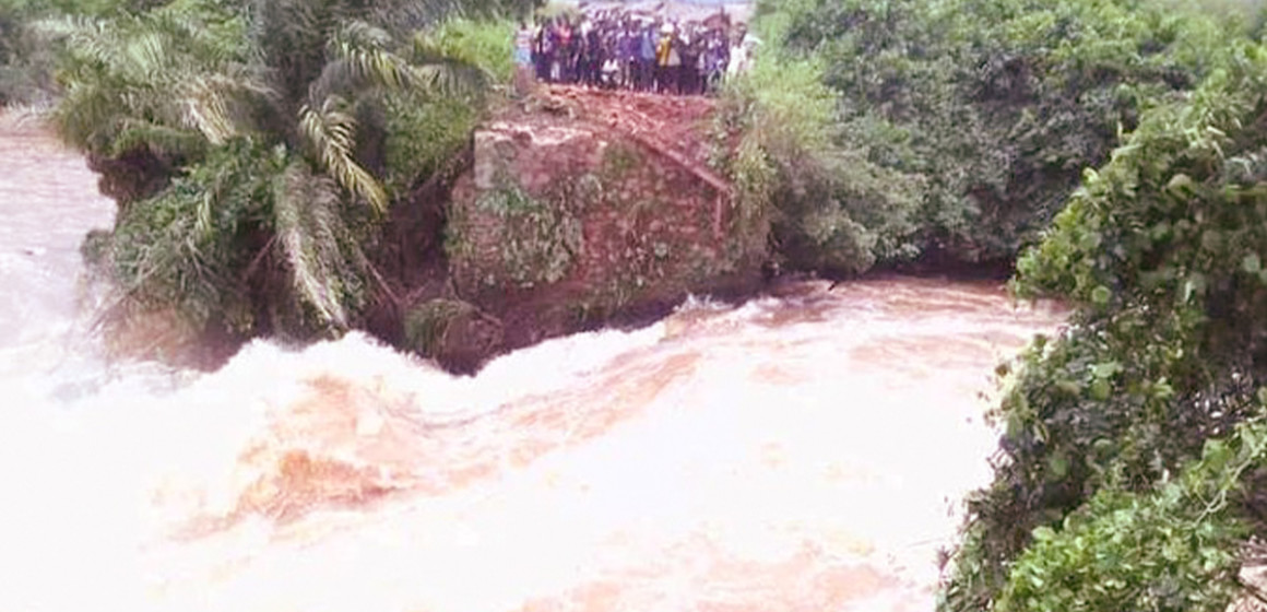 Pont Lovua près de Tshikapa au Kasai