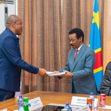 Denis Kadima dépose le rapport annuel de la CENI à l'AN