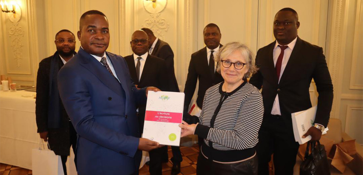 dieudonne-kamuleta-Caroline-Petillon.psd Dieudonné Kamuleta et Caroline Pétillon