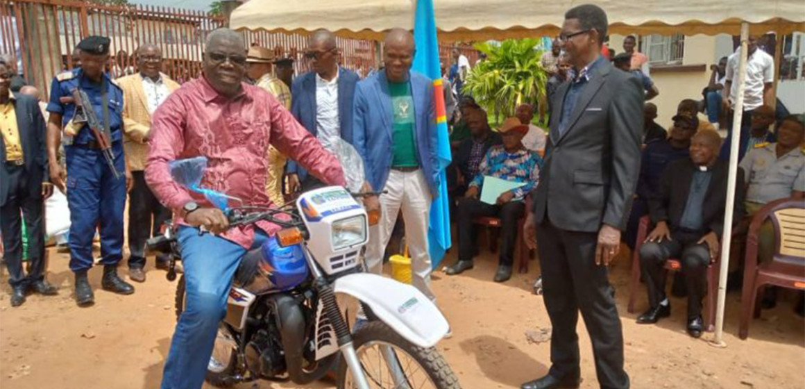 motos-pour-zones-de-sante-kasai.psd Kasaï : 10 zones de santé dotées de motos et véhicules dans le cadre du Programme multisectoriel de nutrition et santé