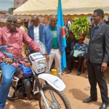 motos-pour-zones-de-sante-kasai.psd Kasaï : 10 zones de santé dotées de motos et véhicules dans le cadre du Programme multisectoriel de nutrition et santé