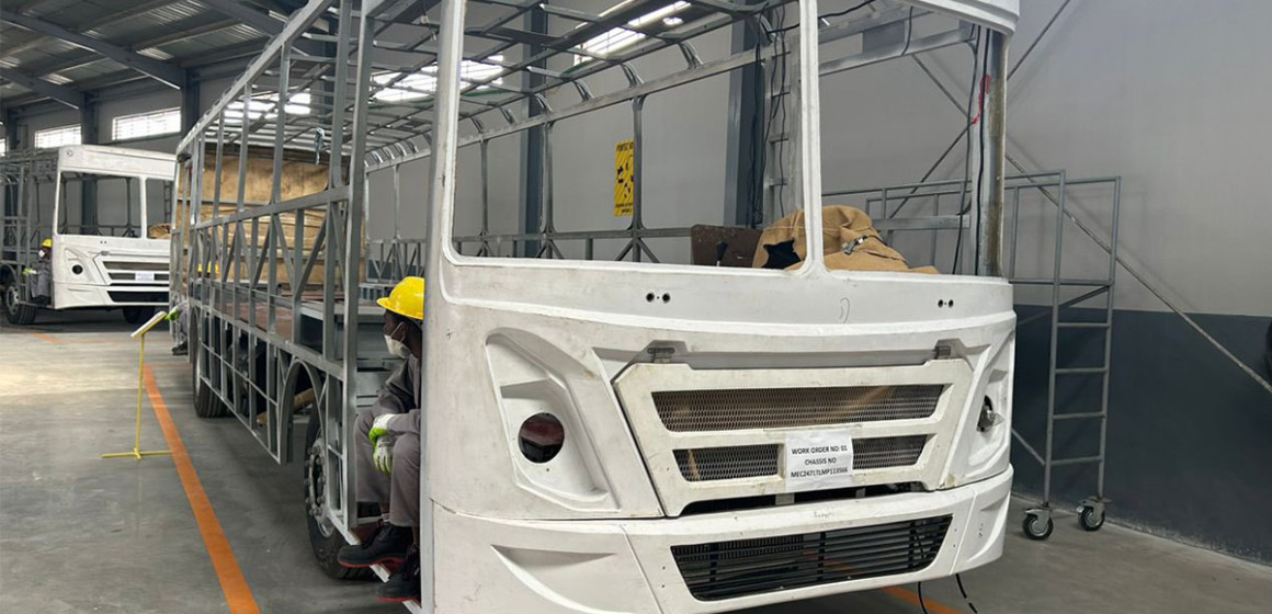 Carcasse de bus Mercedes Benz