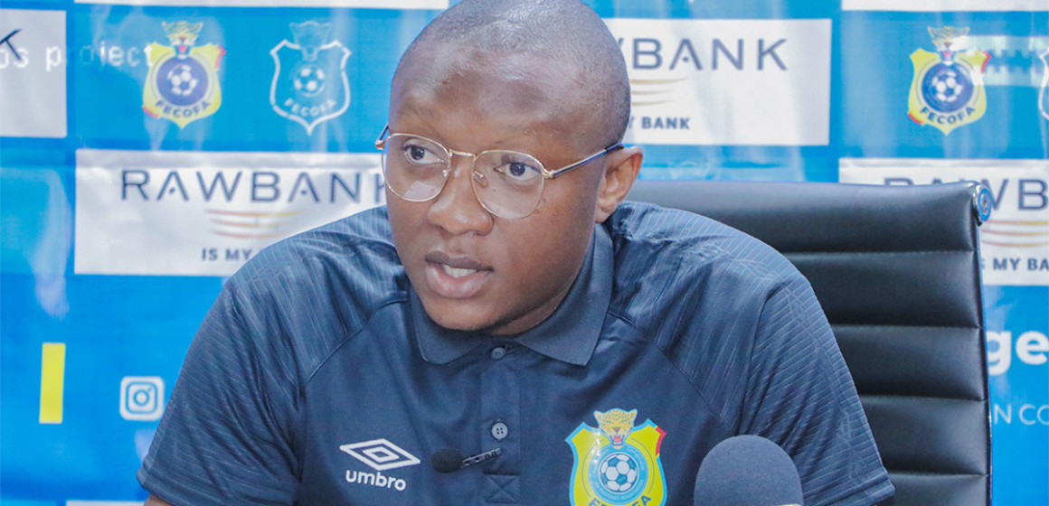 Guy Bukasa entraineur Léopards U20