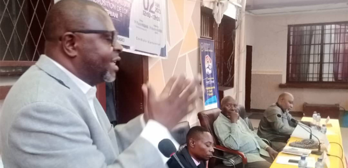 Placide Mabaka, professeur de Droit