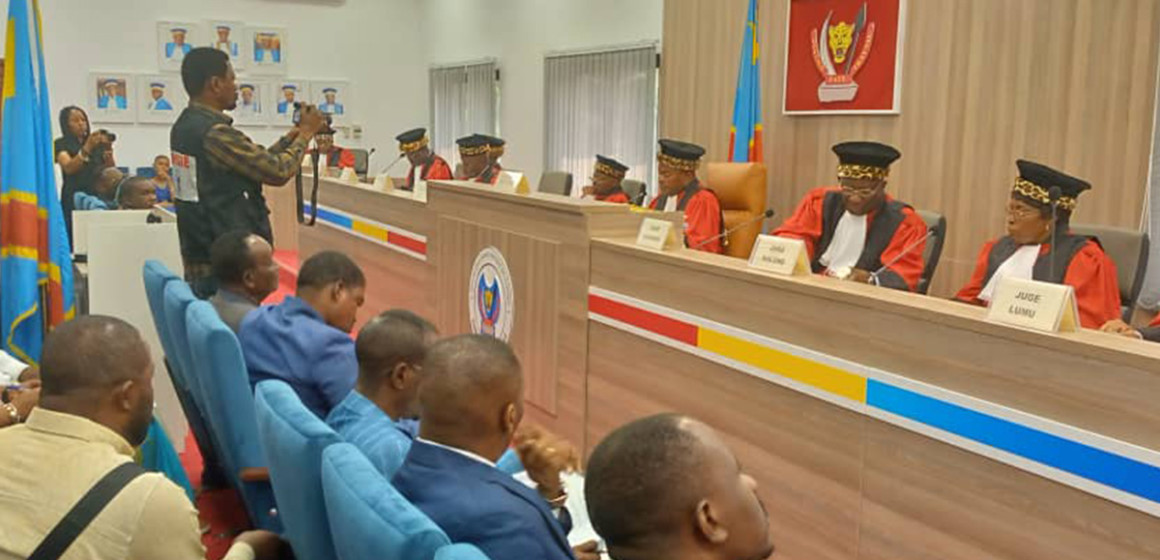 La cour constitutionnelle en audience