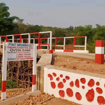 Pont Mbomba au secteur Bapende province du Kasai