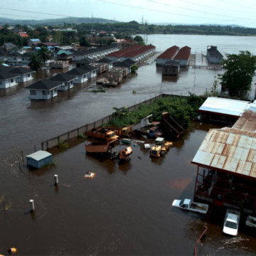 inondations dues à la crue du Fleuve Congo à Kinshasa