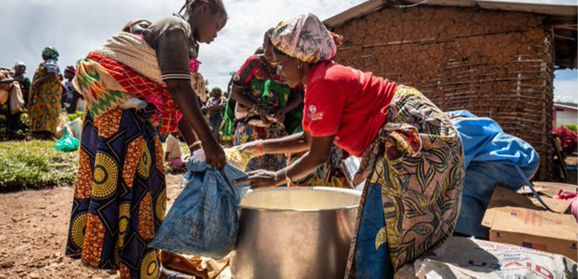 Distribution de vivres aux déplacés de Goma