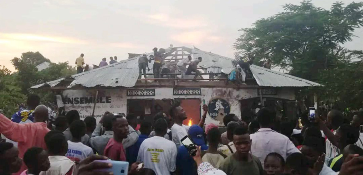 Incendie du siège Ensemble pour la République à Mbuji-Mayi