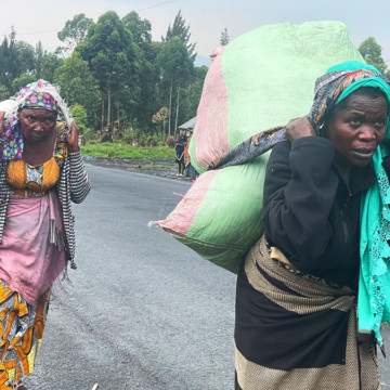 Population fuyant le M23 sur la route Goma-Sake au Nord-Kivu