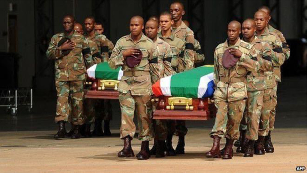 Hommage aux soldats Sud-Africains de la SAMIRDC morts en RDC