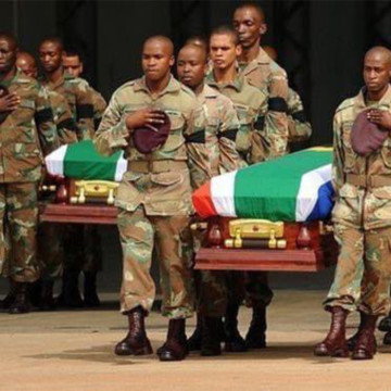 Hommage aux soldats Sud-Africains de la SAMIRDC morts en RDC