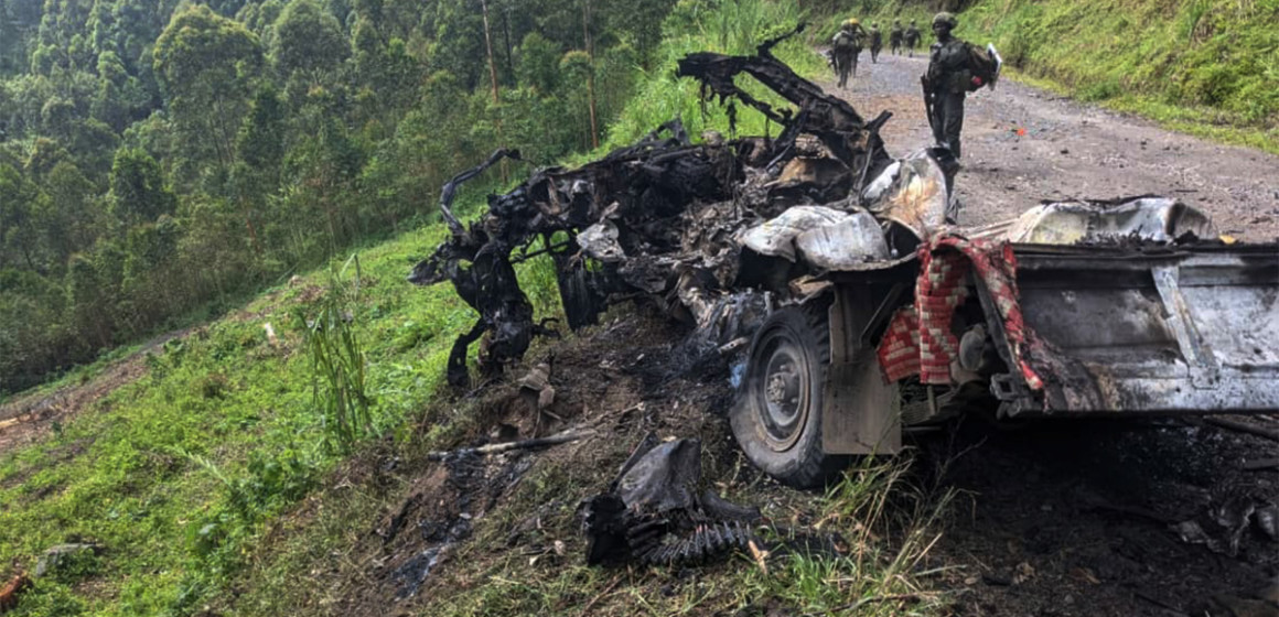 Véhicule détruit lors des affrontements FARDC-M23 à Sake