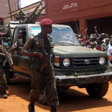 Un cortège militaire