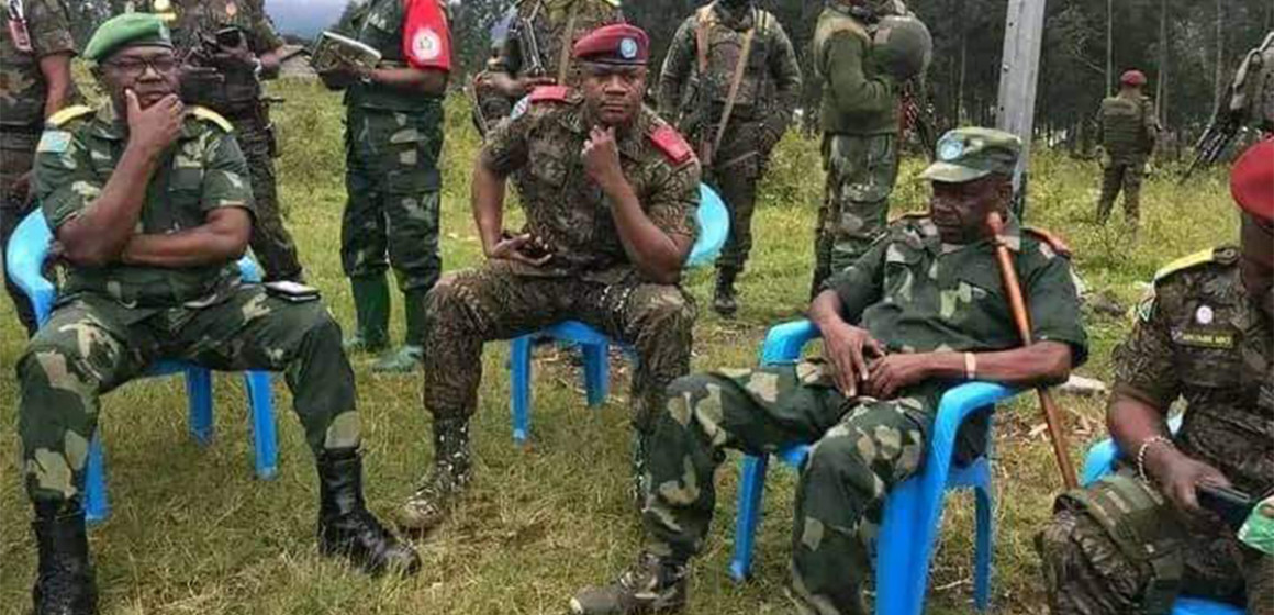 Général-major Chico Tshitambwe au front
