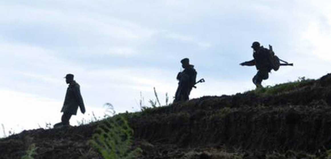 Soldats en contre plongée