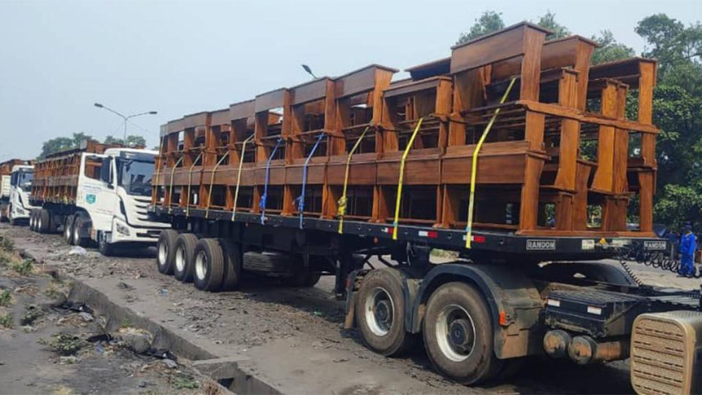 Des bancs du Service National aux écoles de Kinshasa