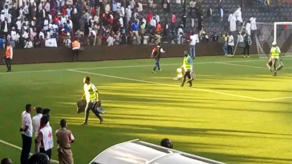 Les chaises du stade MAzembe arrachées par les siupporters de Lupopo