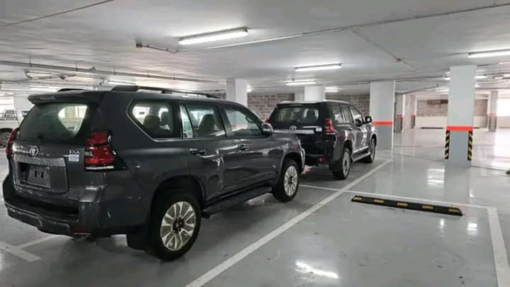 Jeeps remises aux députés provinciaux de l'UDPS