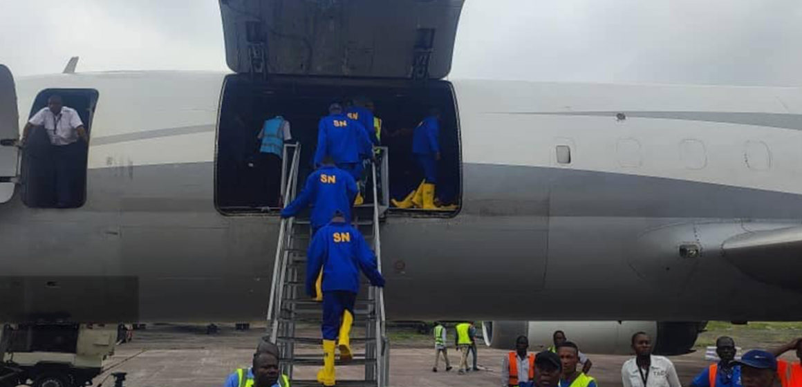 Kuluna embarquent pour Kanyama Kasese