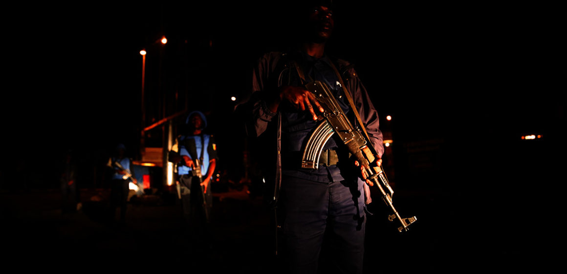 policiers-rdc Policiers en patrouille nocturne