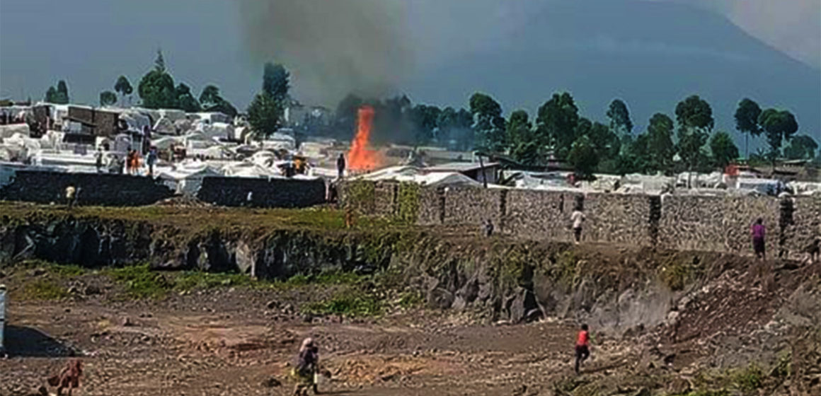 Incendie a- camp de déplacés de Lushagala