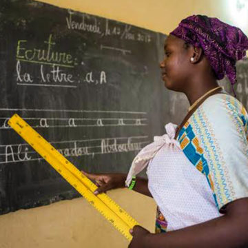 Enseignante en classe