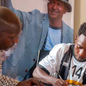 Patrick Mwaungulu signe au TP Mazembe