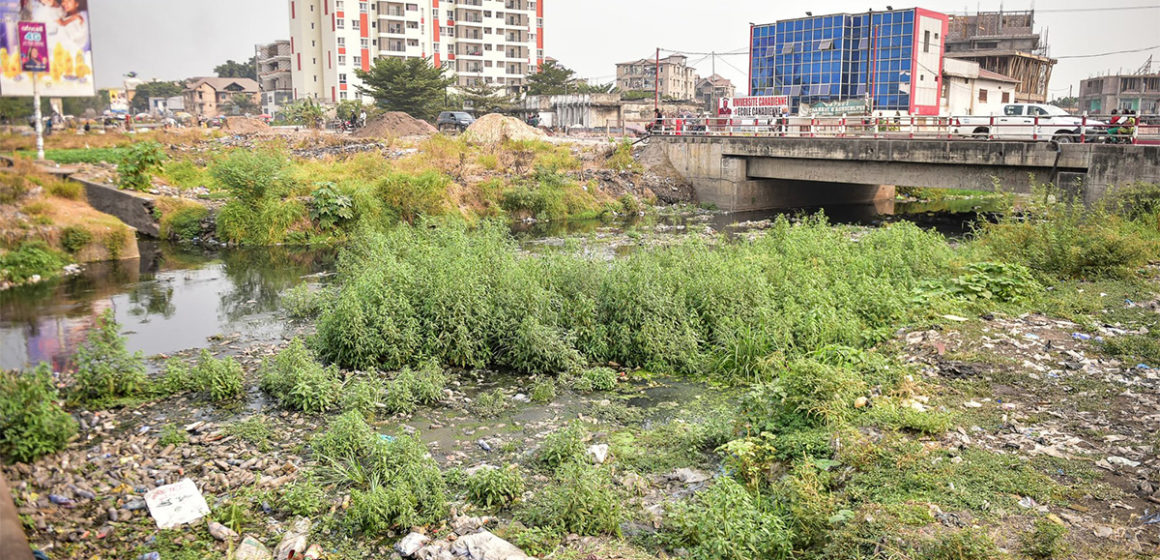 Curage des rivières à Kinshasa dans l'opération coup de poing