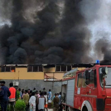 incendie-camekis Incendie dépôt pharmaceutique CAMEKIS à Kisangani