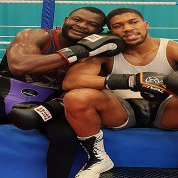 Anthony Joshua et Martin Bakole