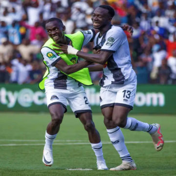 Joueurs du TP Mazembe exultent de joie