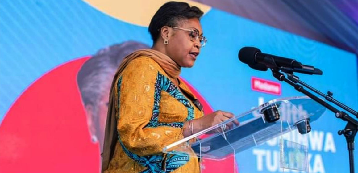 JUdith Suminwa à la foire de la formation professionnelle