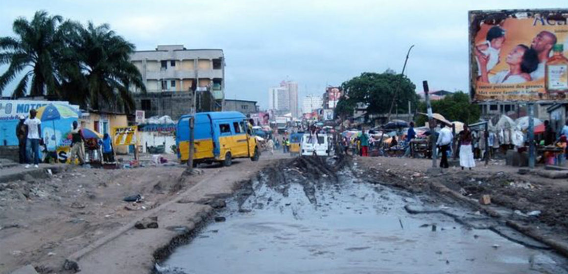 Etat de délabrement de l'avenue Bokasa à Kinshasa. Avenue Bokasa à Kinshasa