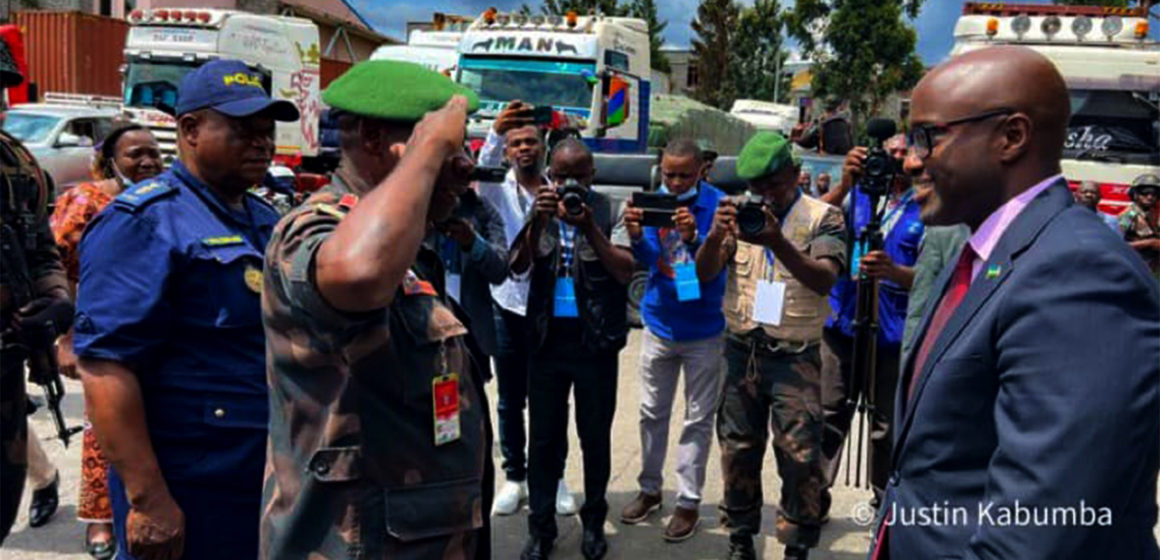 Honneurs militaires rendus au ministre Rwandais à Goma