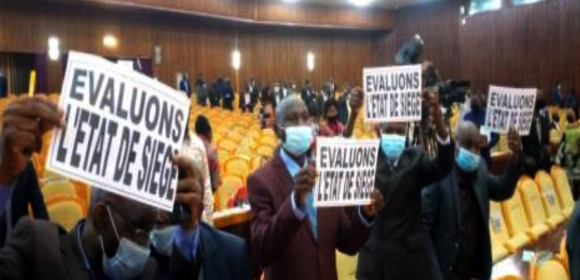 députés contre l'état de siège