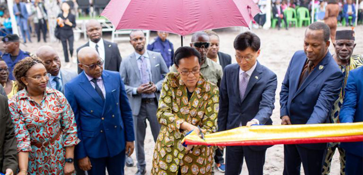 inauguration d’écoles à N’sele