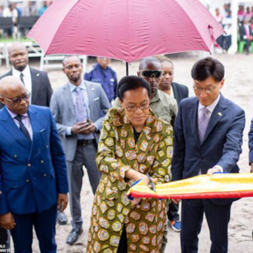 inauguration d’écoles à N’sele